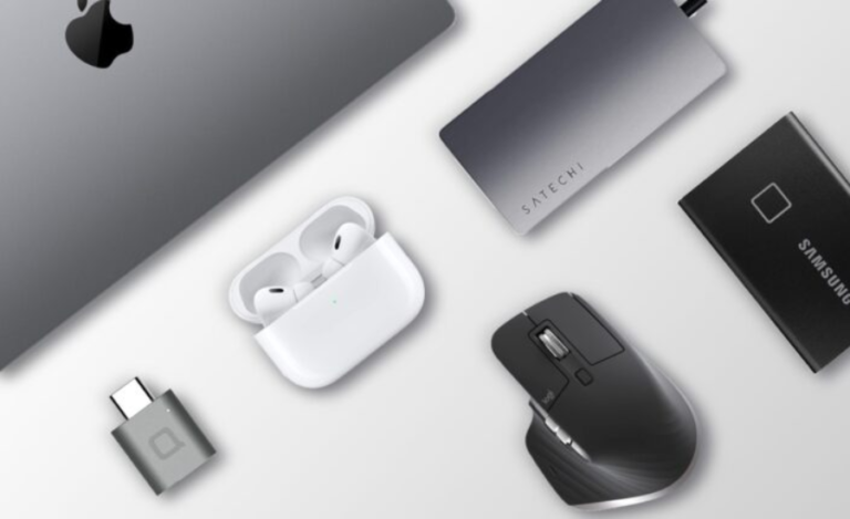 MacBook Experience With Essential Accessories In 2024: A Visual And Practical Guide